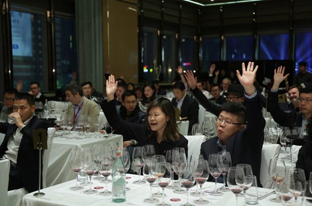 Wine lovers meet heroes?at biggest Decanter Shanghai Fine Wine Encounter